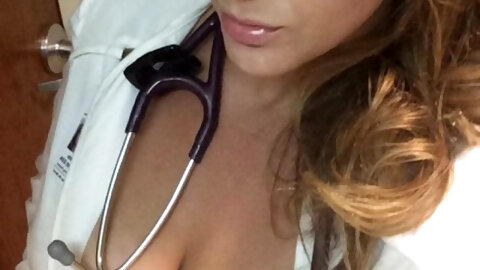 Sexy Doctor (via r/WomenAtWork/)